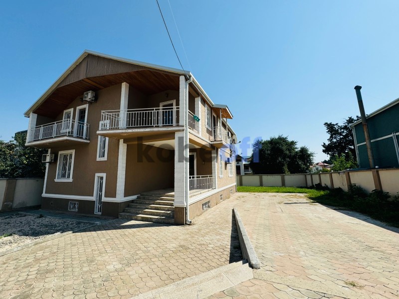 იყიდება კერძო სახლი დიდ დიღომში